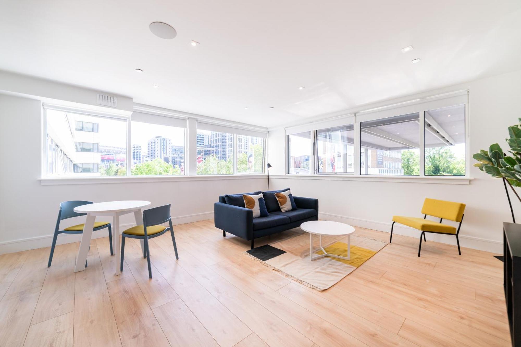 Stylish Retreats On Olympic Way Apartment London Exterior photo
