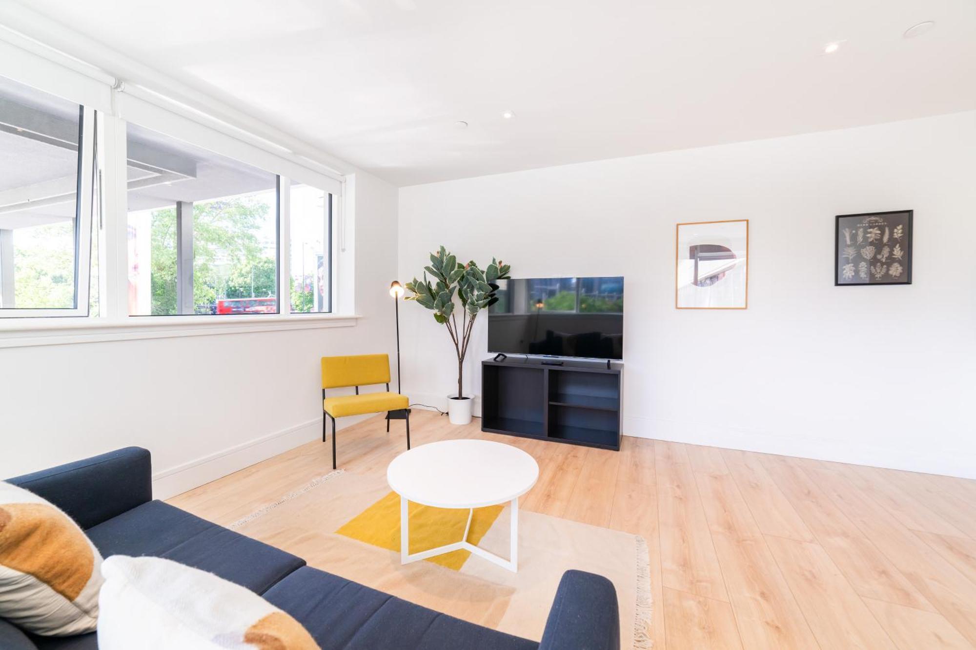 Stylish Retreats On Olympic Way Apartment London Exterior photo