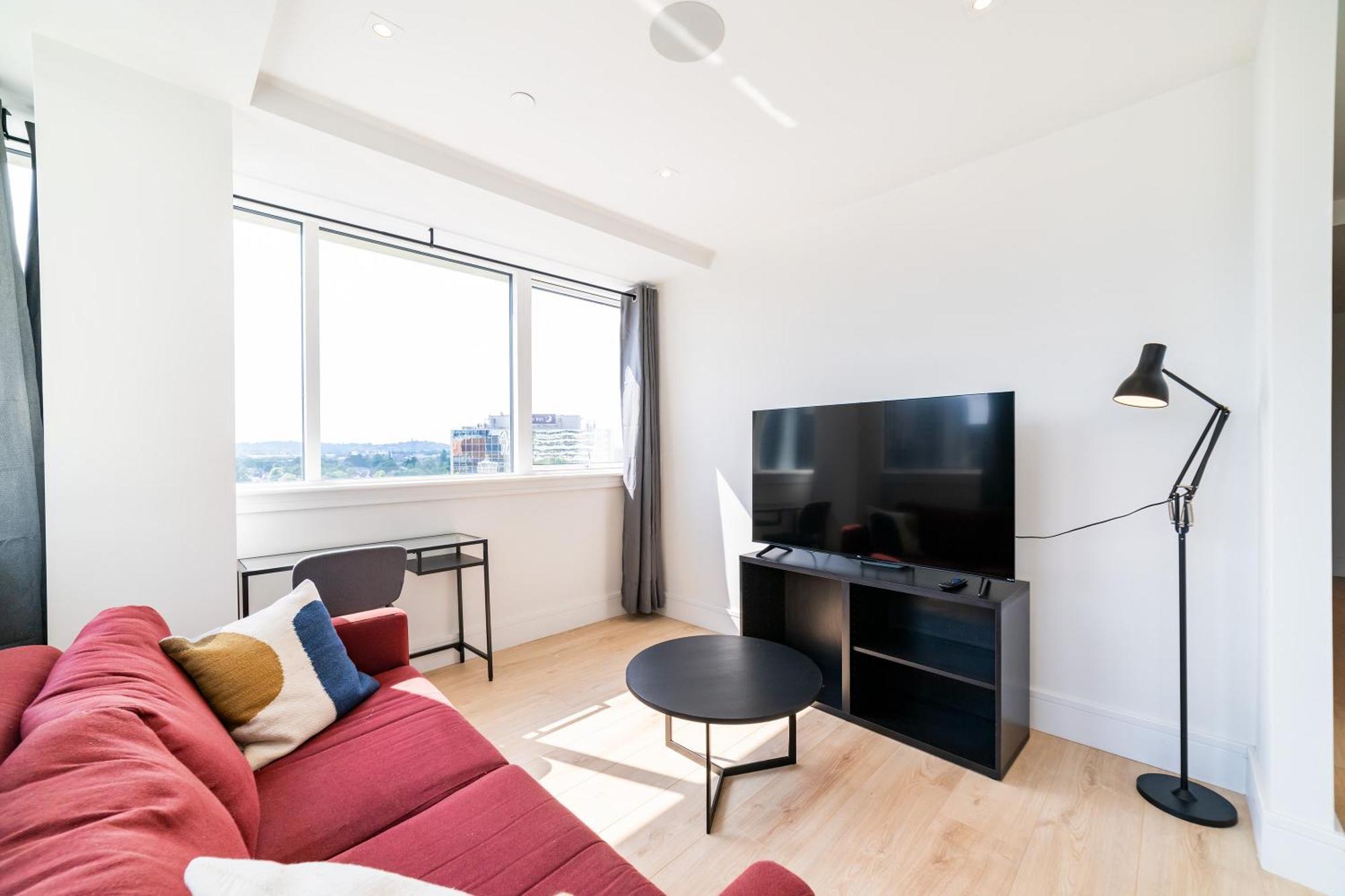 Stylish Retreats On Olympic Way Apartment London Exterior photo