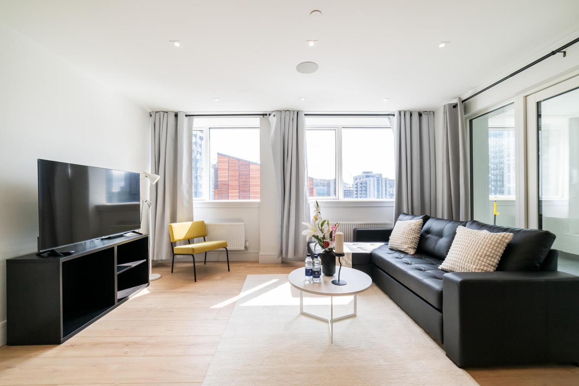 Stylish Retreats On Olympic Way Apartment London Exterior photo