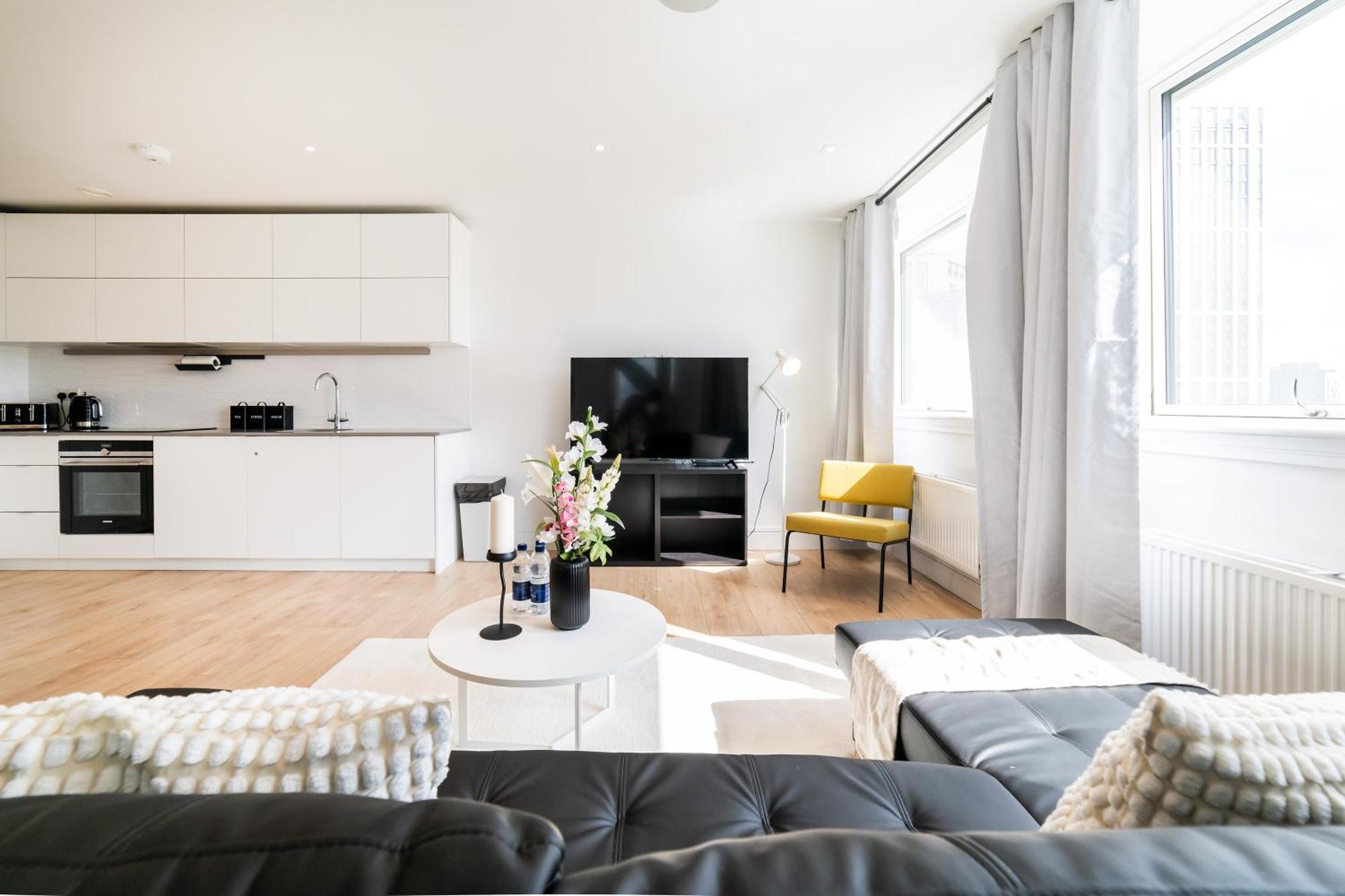 Stylish Retreats On Olympic Way Apartment London Exterior photo